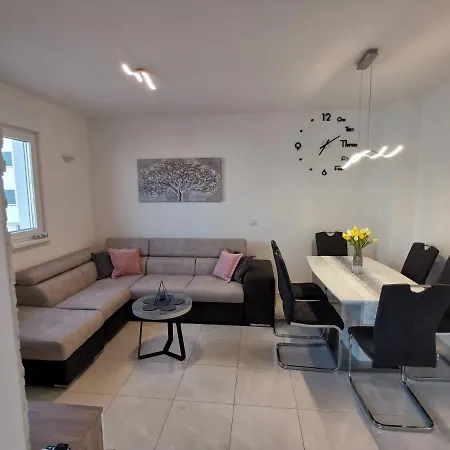 Bruno Apartment